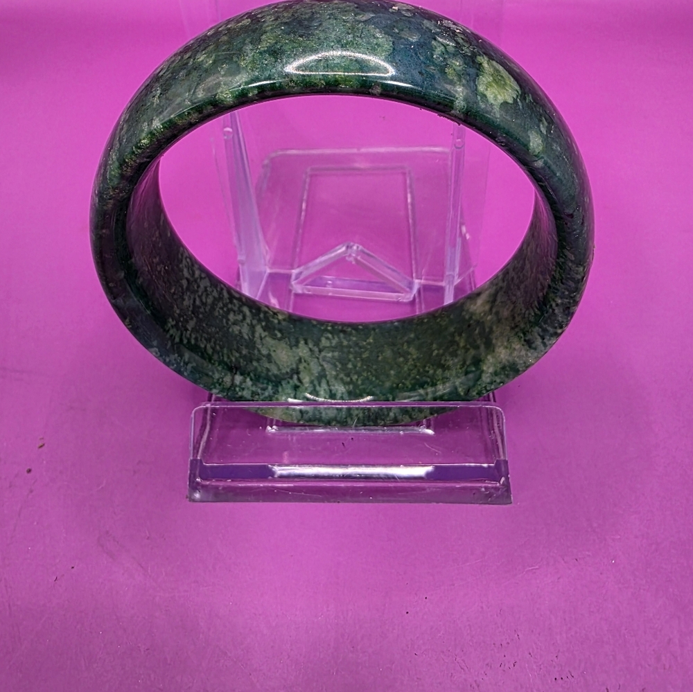 Estate Chinese Green Jade Wide Bangle Bracelet - Picture 3 of 9